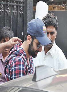 Ranbir Kapoor spotted @ Cafe Basillico