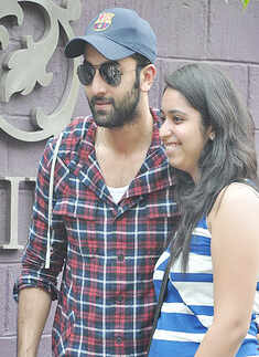 Ranbir Kapoor spotted @ Cafe Basillico