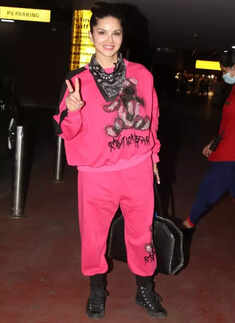 #ETimesSnapped: From Sunny Leone to Aryan Khan, paparazzi pictures of your favourite celebs