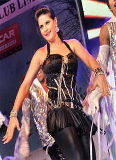 Awards & Performances