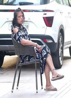 #ETimesSnapped: From Kangana Ranaut to Mouni Roy, paparazzi pictures of your favourite celebs