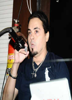 Dj Neil Armstrong performs @ F-Bar