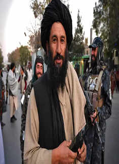 At least 25 killed in twin blasts at Kabul military hospital