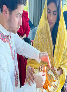These splendid pictures of Priyanka Chopra performing Diwali puja with Nick Jonas you just can&rsquo;t give a miss!