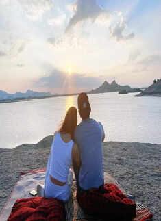 Ranbir Kapoor and Alia Bhatt can't take their eyes off each other in these lovely Diwali celebration pictures