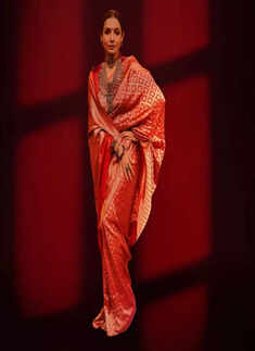 Malaika Arora's ethnic grace in a pink and green saree will steal your heart, see alluring pictures