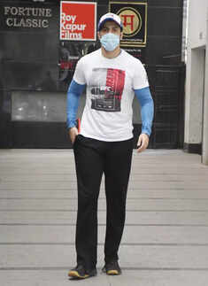 #ETimesSnapped: From Deepika Padukone to Kangana Ranaut, paparazzi pictures of your favourite celebs