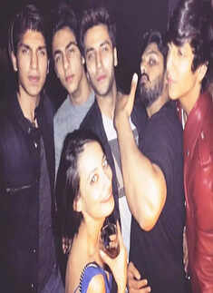On Aryan Khan&rsquo;s birthday, throwback pictures of starkid partying with BFFs go viral