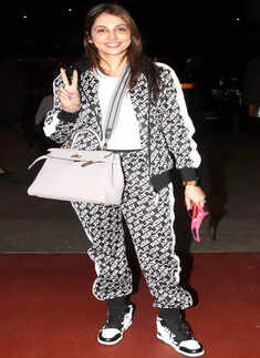 #ETimesSnapped: From Malaika Arora to Sara Ali Khan, paparazzi pictures of your favourite celebs