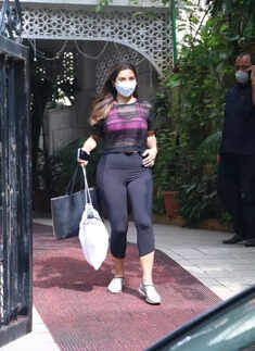 #ETimesSnapped: From Katrina Kaif to Sara Ali Khan, paparazzi pictures of your favourite celebs