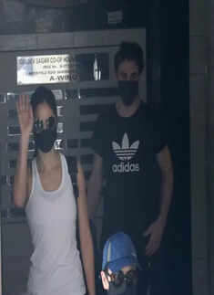 #ETimesSnapped: From Katrina Kaif to Sara Ali Khan, paparazzi pictures of your favourite celebs