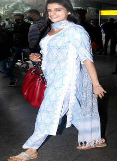 #ETimesSnapped: From Alia Bhatt to Malaika Arora, paparazzi pictures of your favourite celebs