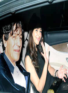 #ETimesSnapped: From Janhvi Kapoor to Gauahar Khan, paparazzi pictures of your favourite celebs