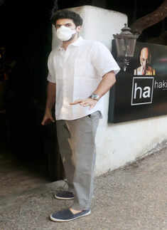 #ETimesSnapped: From Malaika Arora to Ankita-Vicky, paparazzi pictures of your favourite celebs