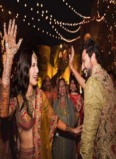 When Vicky Kaushal couldn&rsquo;t take his eyes off ladylove Katrina Kaif at a party!