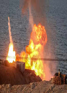 Iran's Revolutionary Guard holds military drill amid tension_16