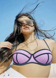 Shanaya Kapoor is making heads turn with her bewitching pictures in a stylish beach wear