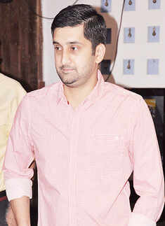 Deepti & Prakash's 30th wedding anniv.