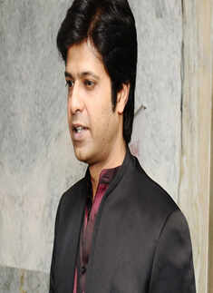 Preview : Movie 'Gandhi To Hitler'