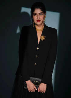 Anshula Kapoor adds a perfect style statement to her ethnic and western ensemble look