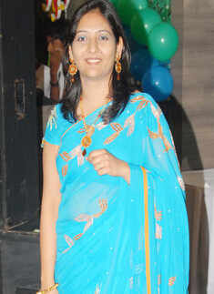 Priyal Poddar's b'day party