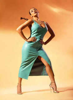 Malaika Arora paints Instagram yellow as she shines in a blingy mini bodycon dress, photos will leave you spellbound