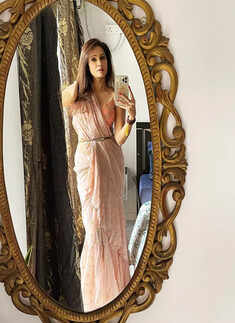 These latest bikini pictures of Shah Rukh Khan&rsquo;s &lsquo;Chak De India&rsquo; co-star Vidya Malvade will make you crave for a beach vacation