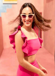 These mesmerising bikini pictures of Kiara Advani from her beach vacation prove she is a water baby