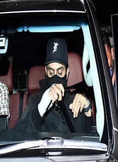 #ETimesSnapped: From Deepika Padukone to Kiara Advani, paparazzi pictures of your favourite celebs