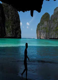 These pictures from Maya Bay will leave you mesmerised!