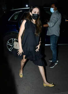 #ETimesSnapped: From Raqesh-Shamita to Karan-Tejasswi, paparazzi pictures of your favourite celebs