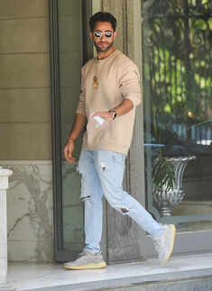 Kapoor family unites to celebrate Randhir Kapoor's 75th birthday