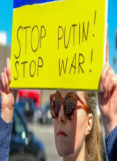 Thousands of protesters worldwide rally against Russia&rsquo;s invasion of Ukraine; see pics
