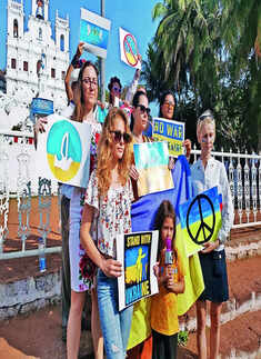 We want peace, not war, cry out Russians and Ukrainians in Goa