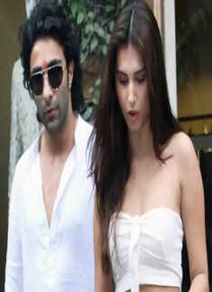 From floating breakfast to chilling in blue waters, pictures of Tara Sutaria and beau Aadar Jain will surely leave you spellbound