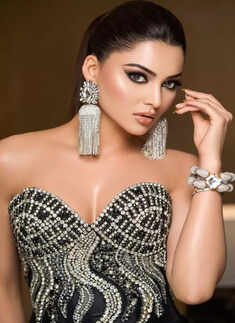 Urvashi Rautela sets hearts racing with her captivating pictures