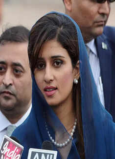 Stylish pictures of Pakistani politician Hina Rabbani Khar will leave you mesmerised