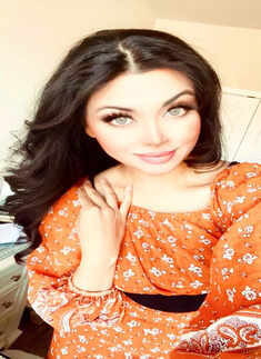 Who is Aamna Imran? Pictures of internet sensation and Aishwarya Rai Bachchan's Pakistani lookalike go viral