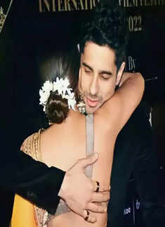 Amid the break-up rumours, lovely moments and selfies of Sidharth Malhotra and Kiara Advani go viral