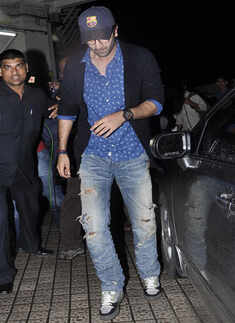 Ranbir spotted after 'ZNMD' screening