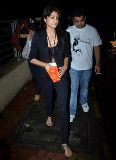 Anushka, Sonali at PVR