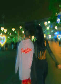 These gorgeous pictures of Nysa Devgan with her friends prove she is truly a party animal