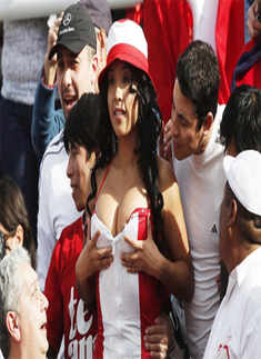 Hot fans @ Copa America 2011