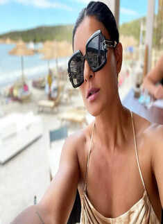 Hitting back at trolls for calling her &lsquo;gold digger&rsquo;, Sushmita Sen shares a new pool picture from her vacay