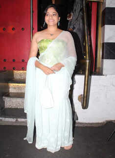 Genelia Deshmukh stuns in a white dress at the wrap-up party of Trial Period