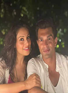 This new picture from Bipasha Basu and Karan Singh Grover's maternity shoot you just can't give a miss