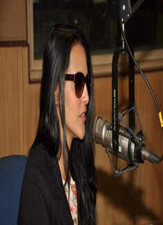 Neha promotes 'Gandhi To Hitler'