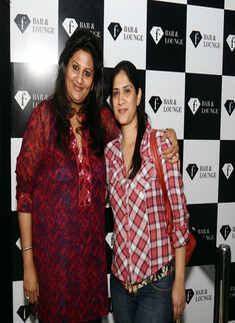 DJ Nikhil Chinappa & DJ Pearl Live