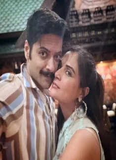 This picture of Richa Chadha and Ali Fazal's quirky wedding invite goes viral