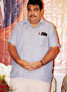 Manohar Paraskar's 75th b'day party